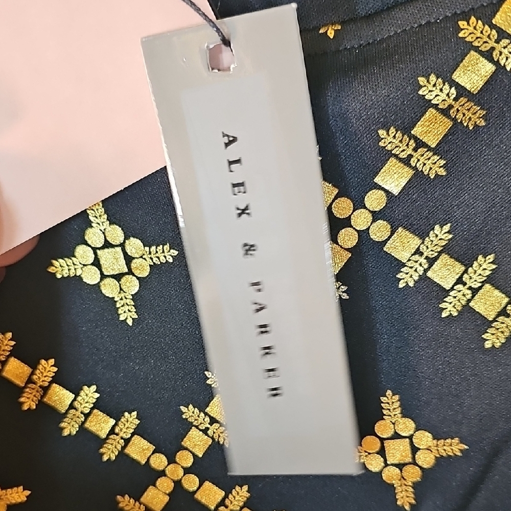 Chic Black and Gold Blouse - Picture 4 of 13
